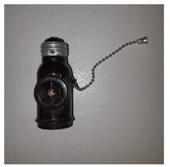 Eagle Pull Chain Socket / Receptacle Plug Switch Lamp Socket Heavy Duty