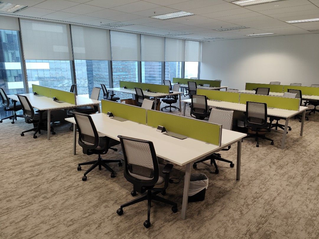 Ex stock desking system furniture warehouse sale, used office