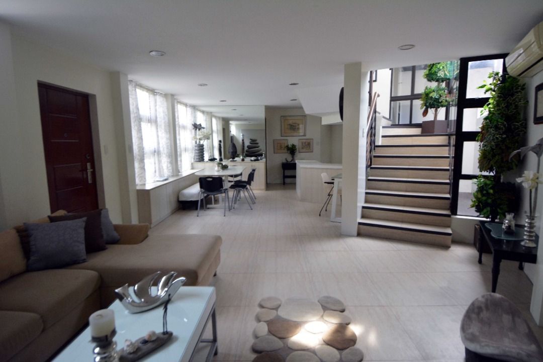 For Rent Beautiful Townhouse in Kapitolyo, Property, For Sale, House