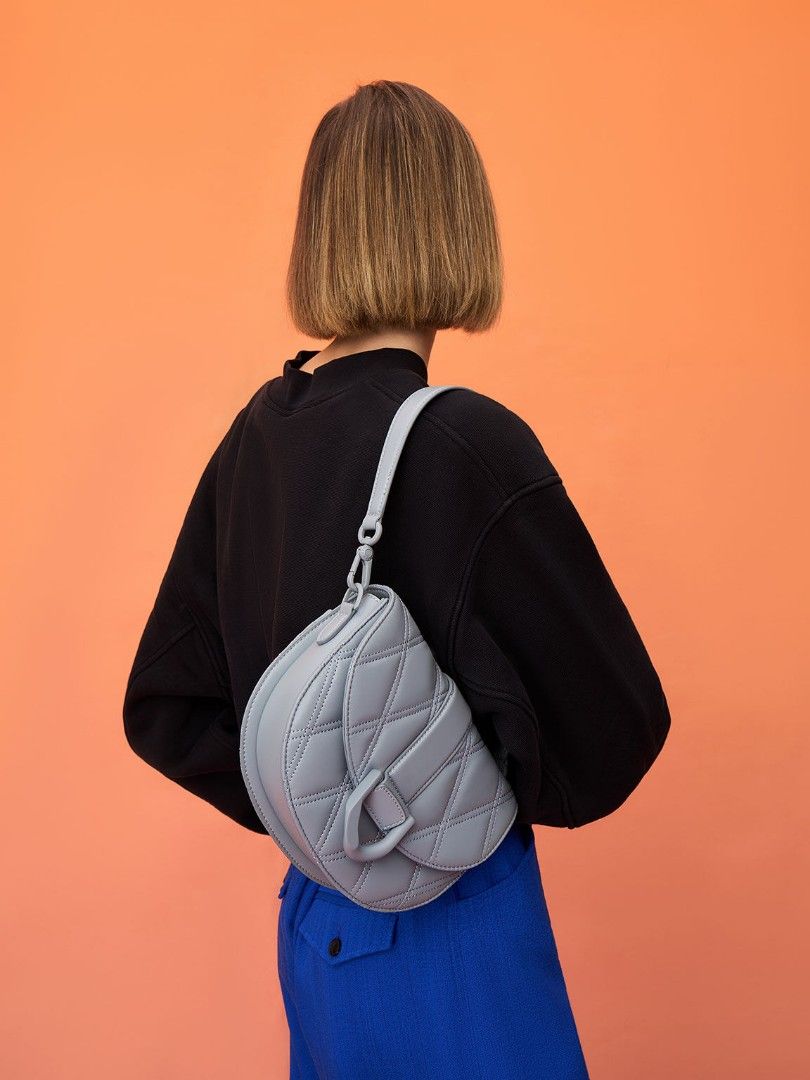 Quilted hot sale saddle bag