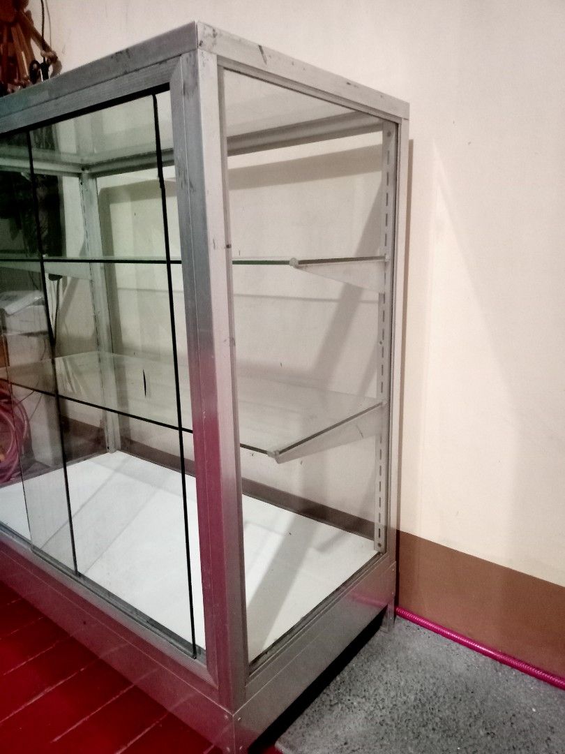 Glass Shelves/ Estante on Carousell