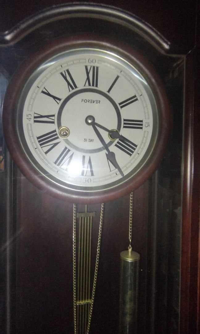 Vintage Grandfather clock chiming hourly ringing 75 "inches tall on