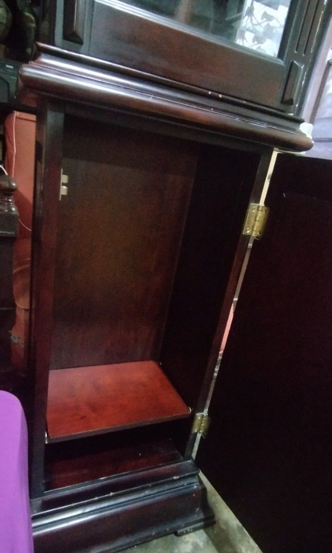 Vintage Grandfather clock chiming hourly ringing 75 "inches tall on