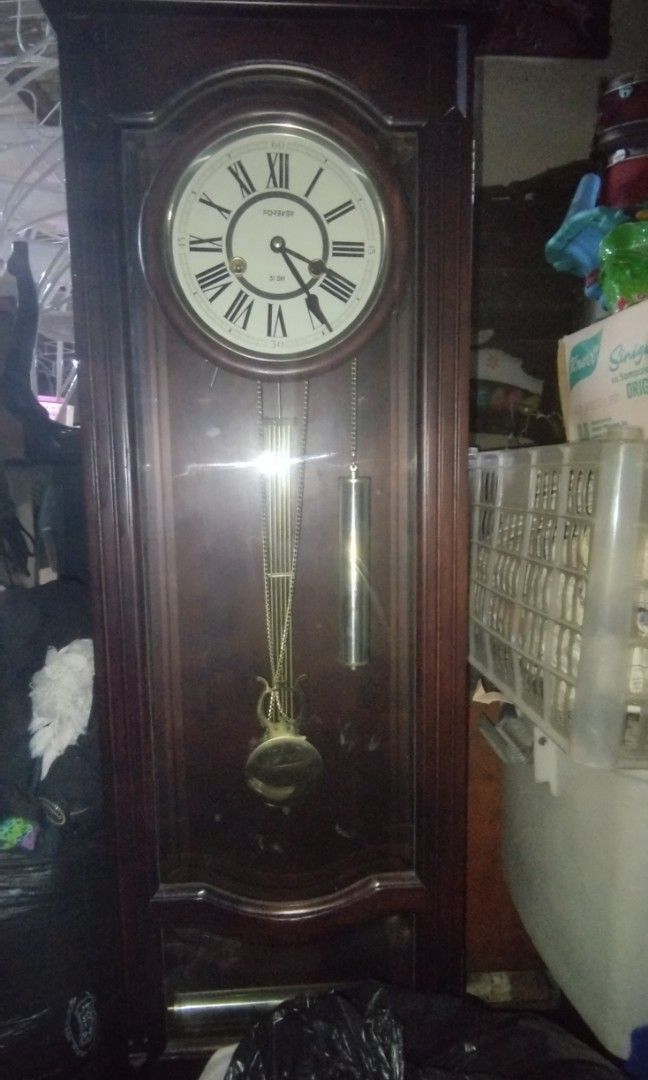 Vintage Grandfather clock chiming hourly ringing 75 "inches tall on