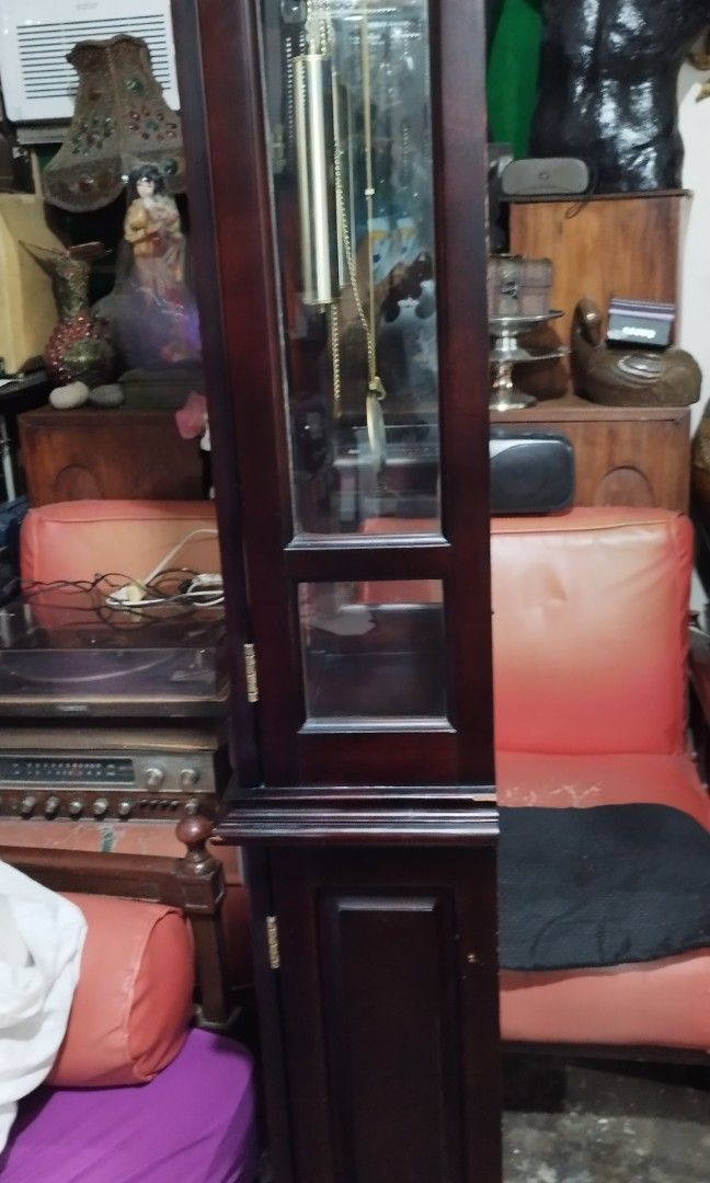 Vintage Grandfather clock chiming hourly ringing 75 "inches tall on