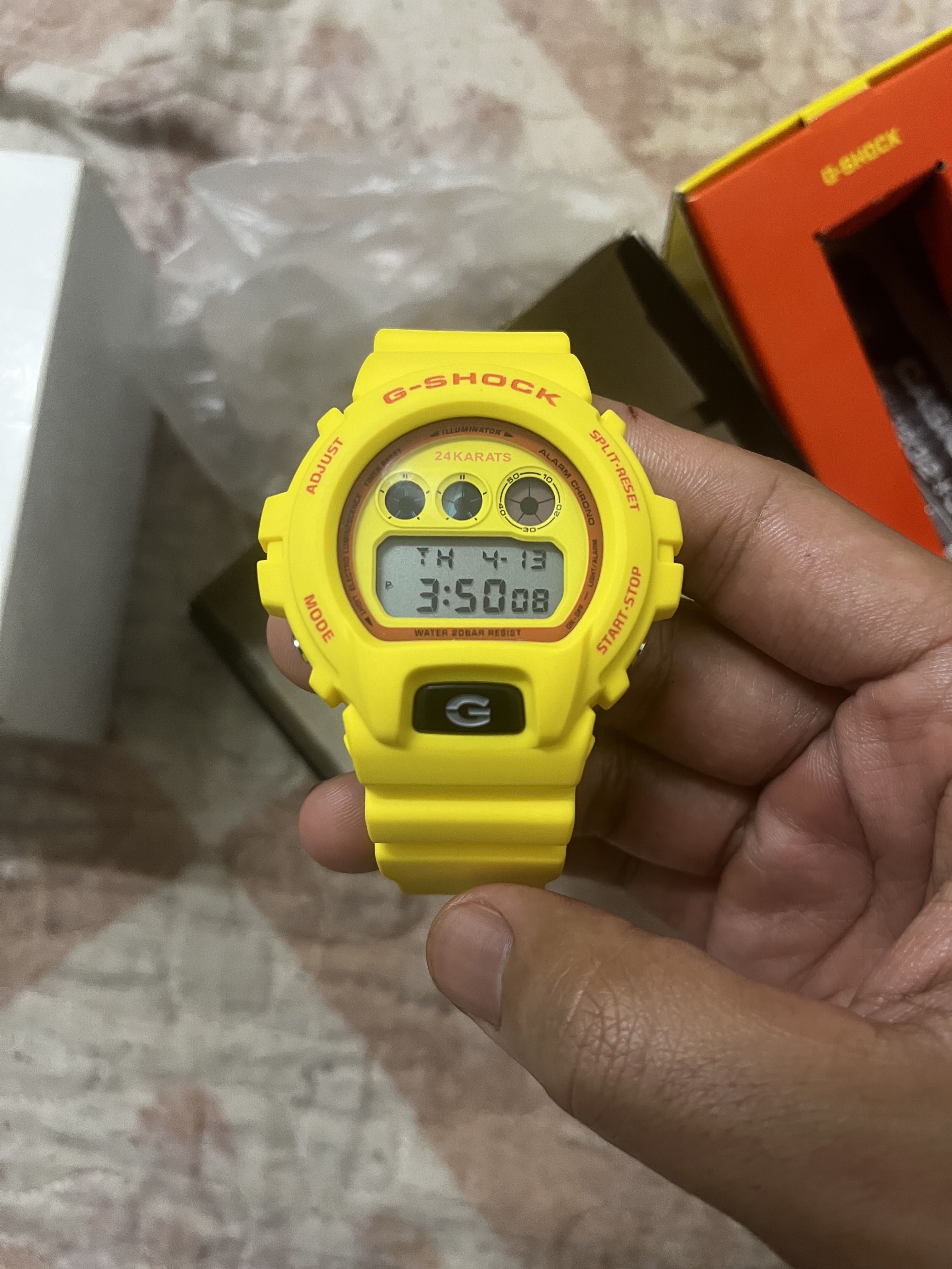 G shock 24 store karat kuning