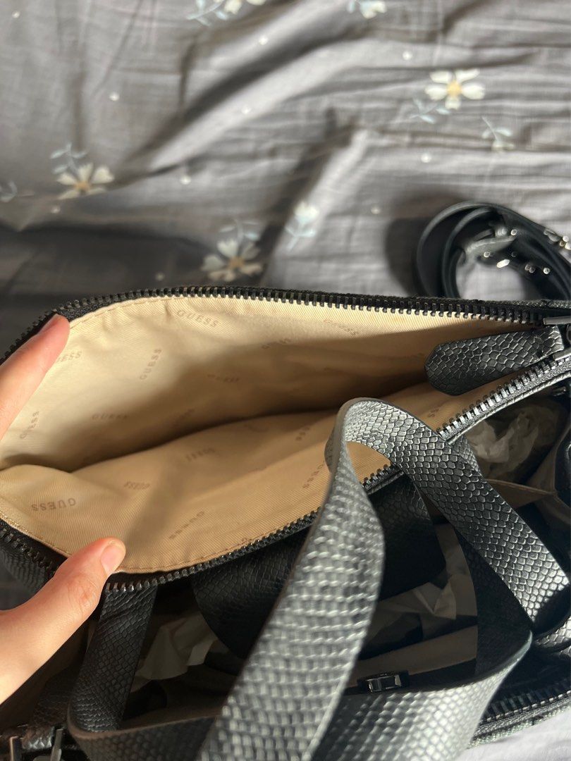 Guess g discount lux status satchel