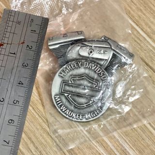 Harley Davidson Milwaukee Eight badge pin