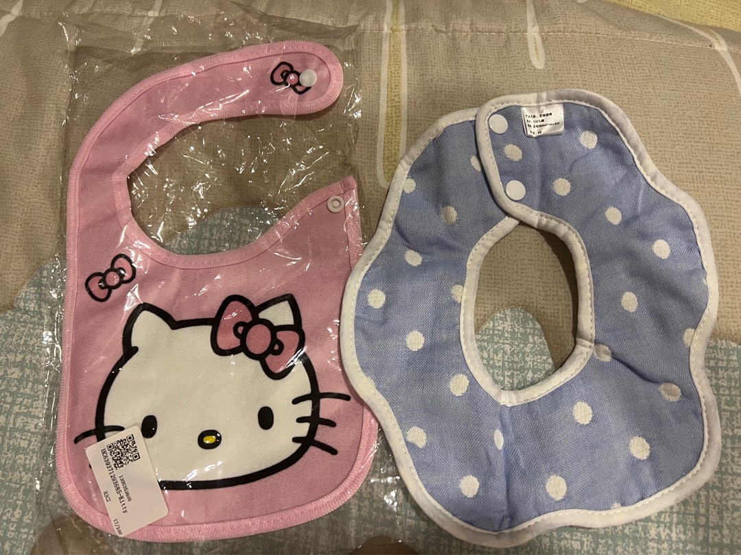 Hello Kitty Baby Bib Set on Carousell