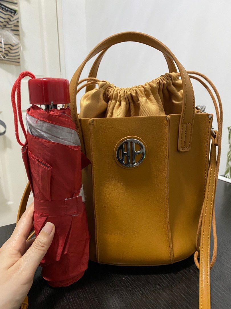 Hush puppies bucket bag with sunglass, Women's Fashion, Bags & Wallets