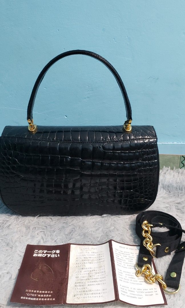 JRA crokodile handbag (Category: Luxury Bags & Wallets) located in Manila. Submitted by mistej (Listing ID 1227567350, Image 3). Description: JRA uniqe piece crokodile handabag complete inclusion japan exotic leather handbag isue minor dirt inside negotiabol if sure buy.