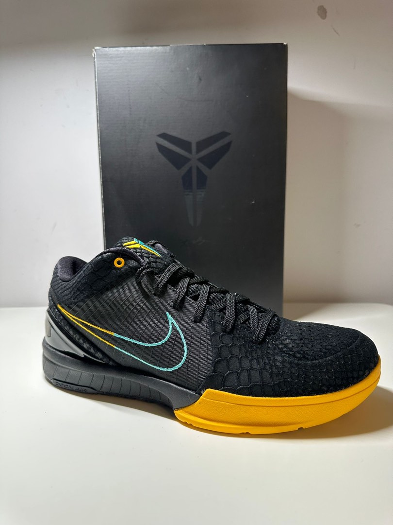 Kobe 4 protro FTB snake, 男裝, 鞋, 波鞋- Carousell