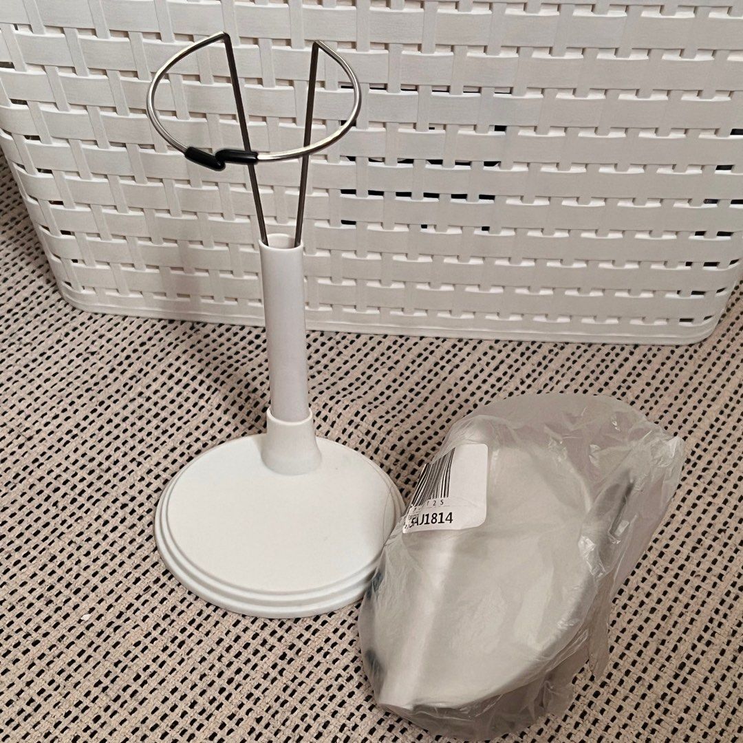 Kpop lightstick holder, Hobbies & Toys, Memorabilia & Collectibles, K