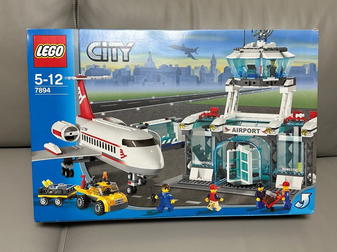 Forhåbentlig Religiøs lige ud Lego 7894 Airport CITY set, Hobbies & Toys, Toys & Games on Carousell