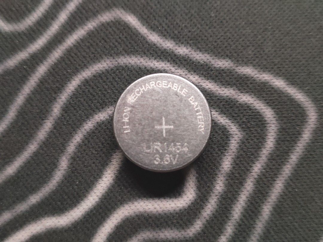LIR1454 Lithium Ion Rechargeable Button Cell Battery, Photography