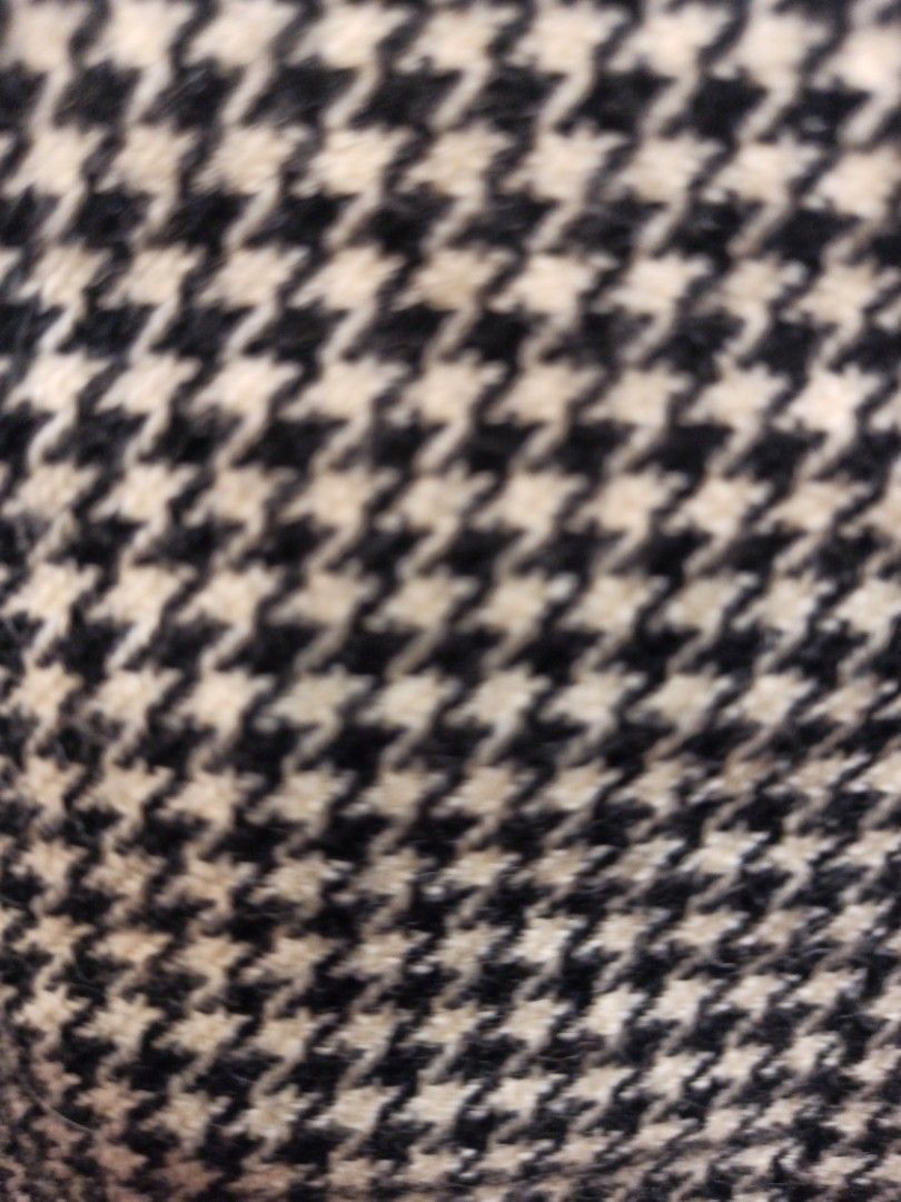 Long Skirt Black and White Pattern (Category: Skirts) located in Manila. Submitted by MarsLine (Listing ID 1227447532, Image 2). Description: .