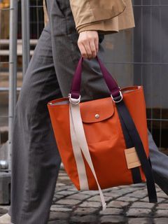 LONGCHAMP Le pliage filet crossbody bag XS orange sz 17 x 18 CM IDR.  1,950,000