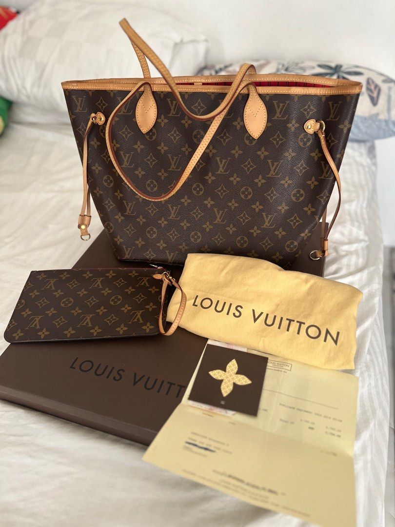 LV neverfull monogram MM size Complete (Category: Luxury Bags & Wallets) located in San Fernando. Submitted by AuthenticFindsbylei (Listing ID 1227431965, Image 1). Description: Very good condition, sign of usage only. 5 beses nagamit. 2014 purchase sa Dubai. With receipt pa. No cracks or water marks. No scratches maingat ako gumamit. Personal bag only. Reason of selling: hindi nagagamit nakastock lang.😊😊.