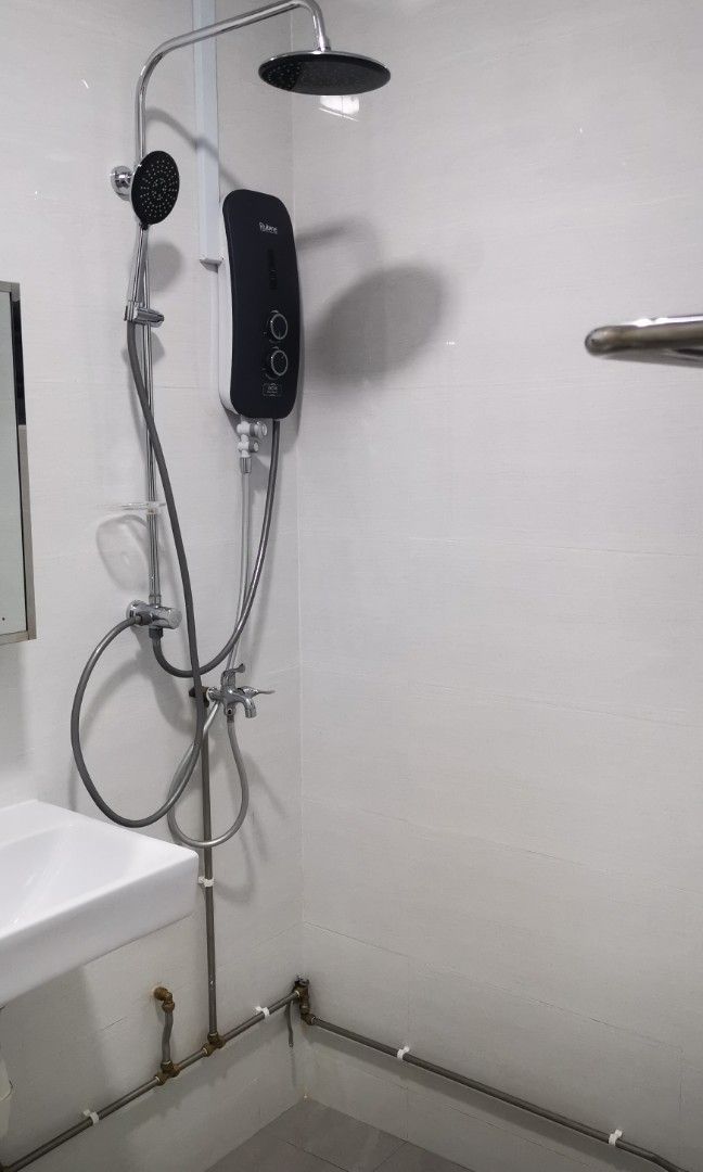 Master room in 363 Yishun Ring Road Yishun, Property, Rentals, Room