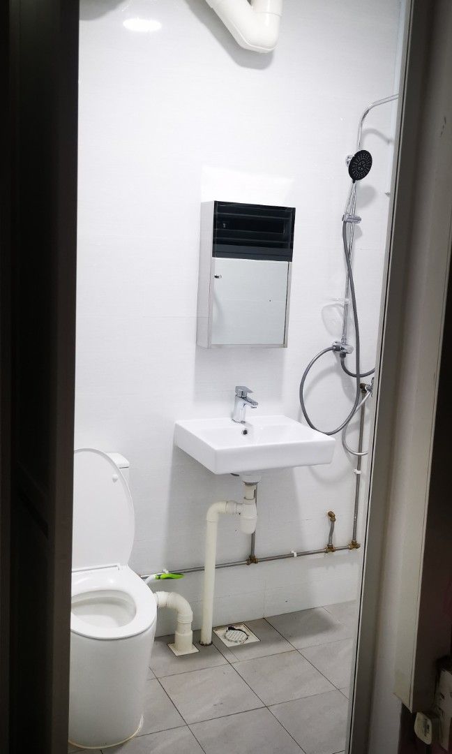 Master room in 363 Yishun Ring Road Yishun, Property, Rentals, Room