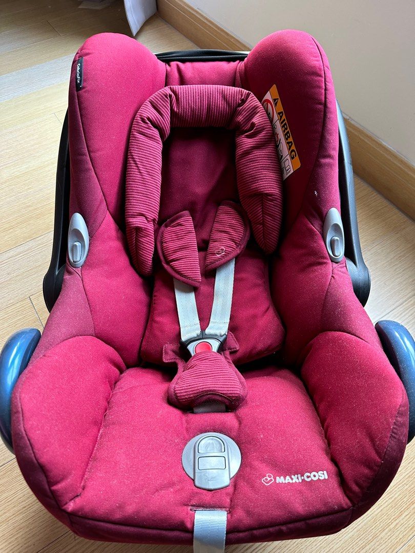 MaxiCosi Cabriofix, Babies & Kids, Going Out, Car Seats on Carousell