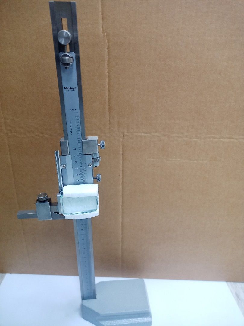 Mitutoyo height gauge, Computers & Tech, Parts & Accessories, Other Accessories on Carousell