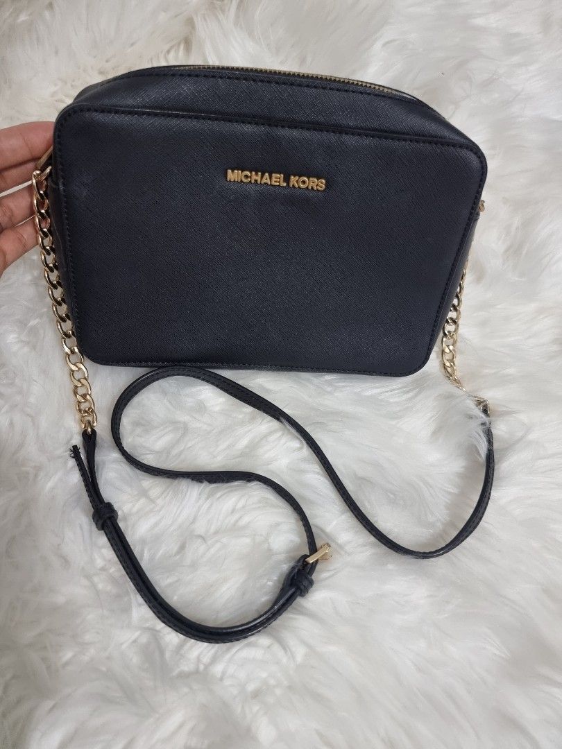 Mk jetset crossbody bag, Luxury, Bags & Wallets on Carousell