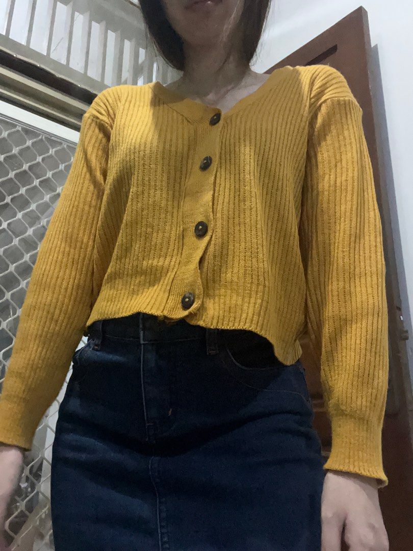Mustard crop cardigan knit Fesyen Wanita Pakaian Wanita Baju Luaran di Carousell