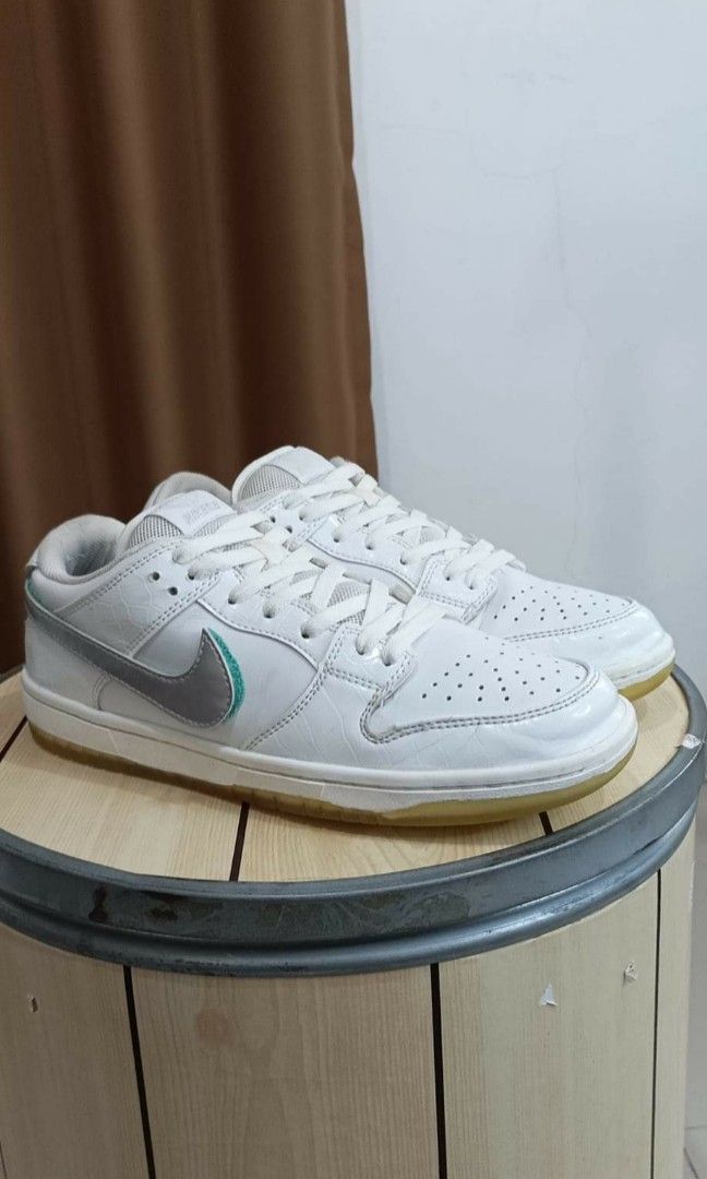 nike sb dunk low diamond white
