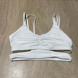 (Category: ) located in . Submitted by leaa52 (Listing ID 1227455657, Image 1). Description: .