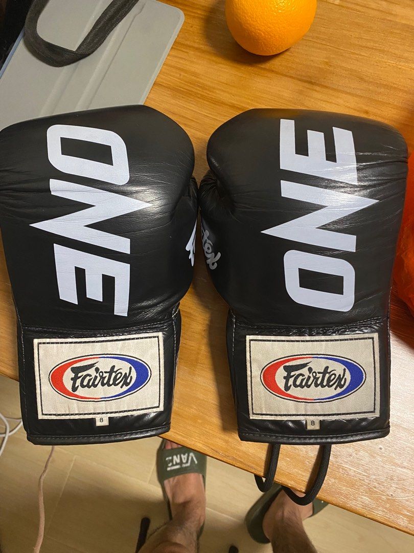 拳套onechampion比賽專用拳套, 運動產品, 其他運動配件- Carousell