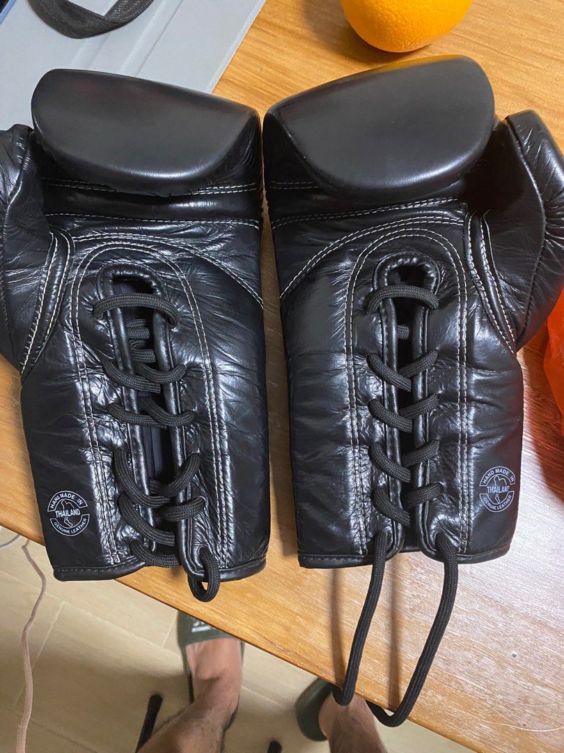 拳套onechampion比賽專用拳套, 運動產品, 其他運動配件- Carousell