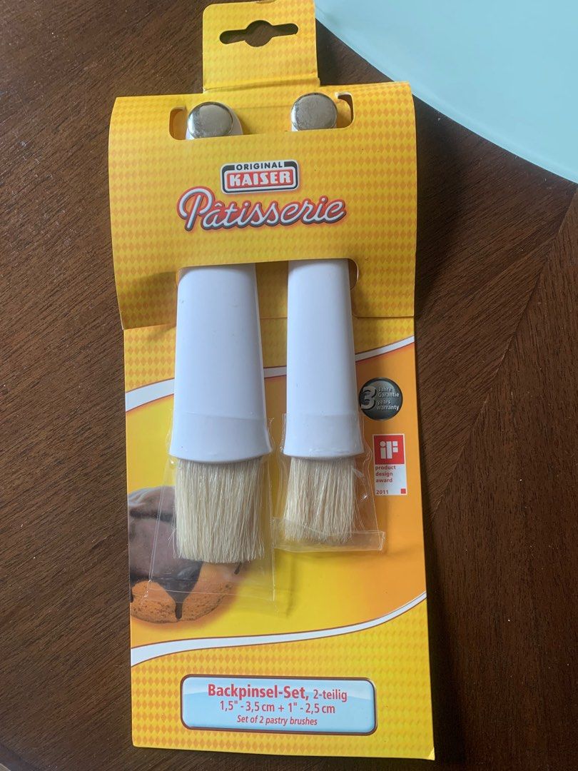 Pastry Brushes 2pc set, 傢俬＆家居, 廚具和餐具, 烤盤 Carousell
