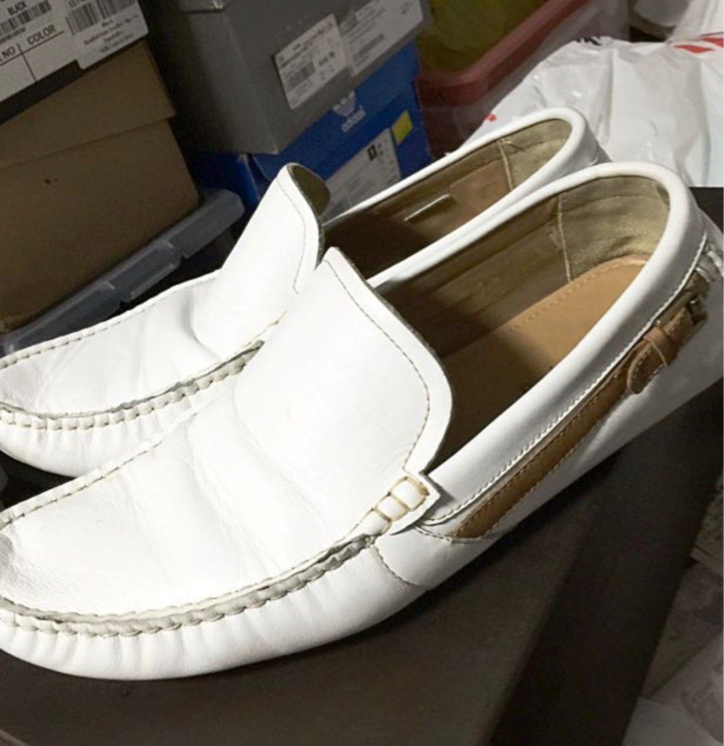 White moccasins top