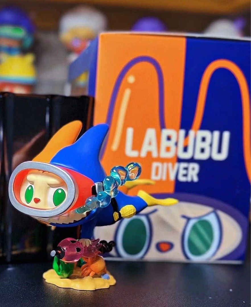 Popmart 限定How2work Labubu diver 潛水員吊卡, 興趣及遊戲, 玩具