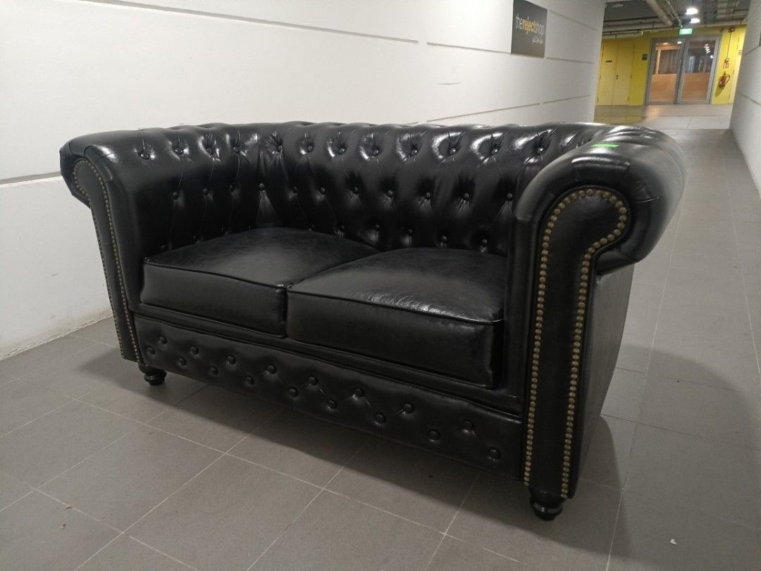 Black chesterfield store sofa dfs