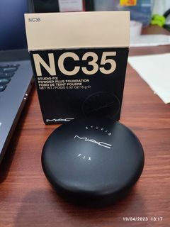 Preloved Like New MAC Studio Fix Powder Plus Foundation Shade NC 35