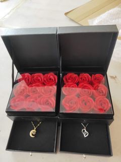 Preserved Flower Gift Box for Mother’s Day with Necklace /Valentines Day/ Birthday / Anniversary /Monthsary