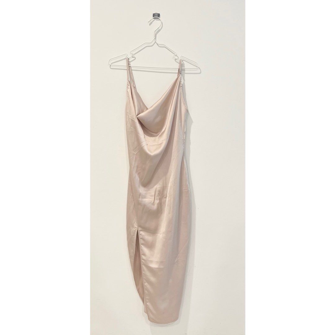 Pretty little thing : Champagne Strappy Satin Cowl Midi Dress, Women's Fashion, Dresses & Sets, Dresses on Carousell Pretty little thing : Champagne Strappy Satin Cowl Midi Dress, Women's Fashion, Dresses & Sets, Dresses on Carousell