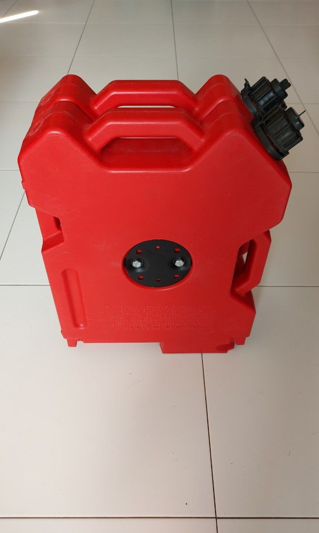 RotoPaX Fuel Container 2 x 2 Gallon Gasoline & mounting kit & locking