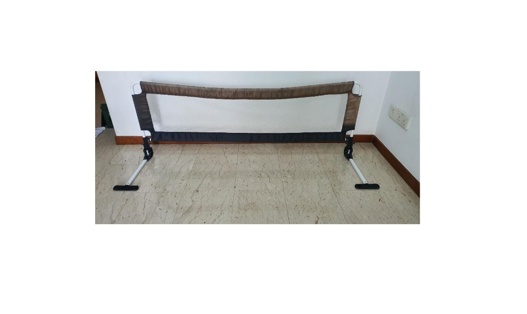 Sale for Bed guard, Bed rail, Bed stopper with length 1.5m, Babies & Kids, Baby Nursery & Kids
