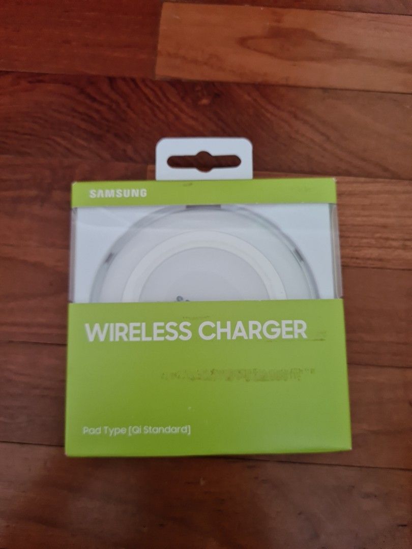 SAMSUNG White Wireless Charger EPPG9201, Mobile Phones & Gadgets