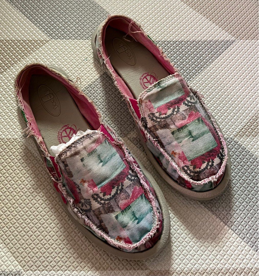 Sanuk crocs on sale