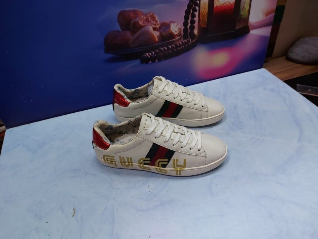 Gucci 431920 on sale