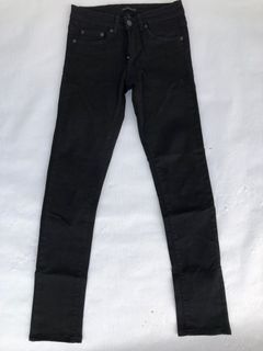Uniqlo Ultra Stretch Skinny Fit Jeans (28”/70cm), Men's Fashion, Bottoms,  Jeans on Carousell