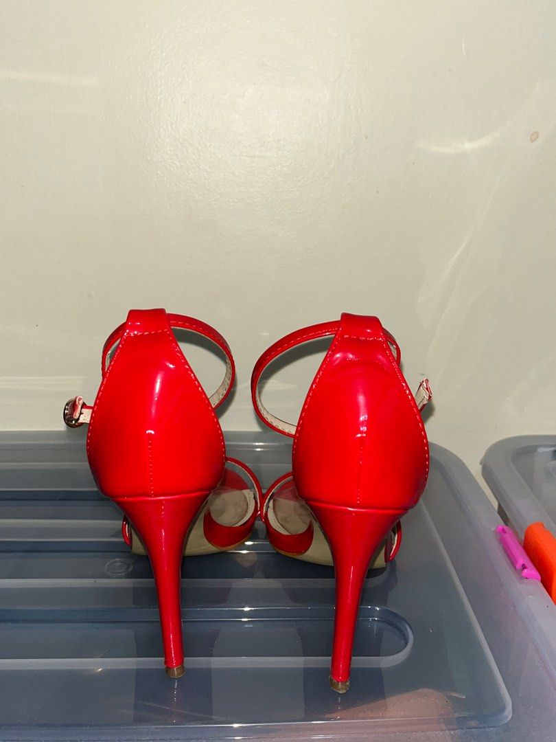 Sofab Red Heels - Hermie (Category: Heels) located in Pasay City. Submitted by cesioa (Listing ID 1227473861, Image 3). Description: used once (graduation only).