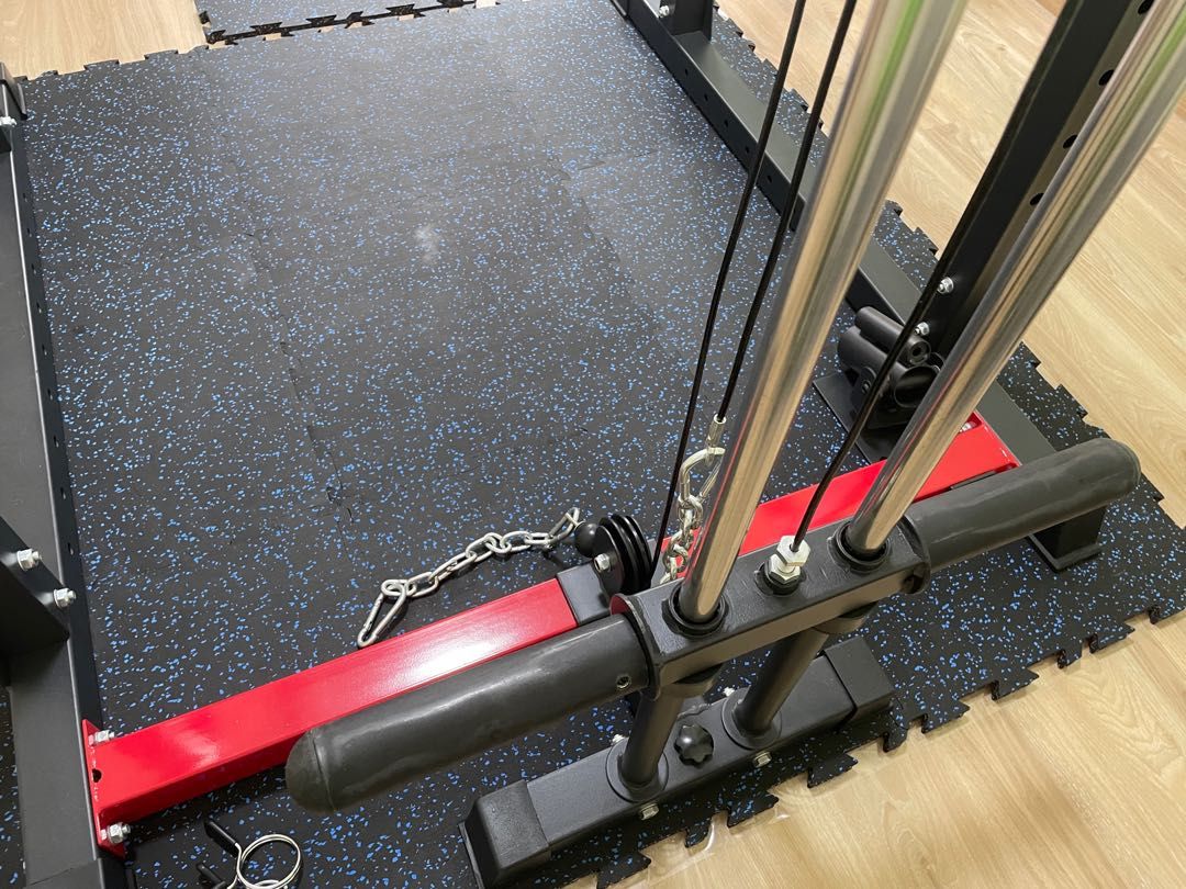 Squat Rack with cable attachment and floor padding, Sports Equipment ...