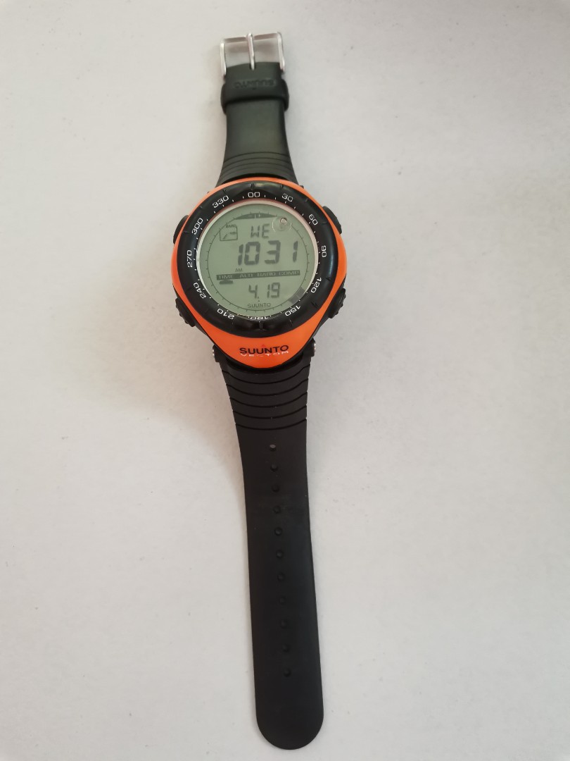 SUUNTO VECTOR, Men's Fashion, Watches  Accessories, Watches on Carousell