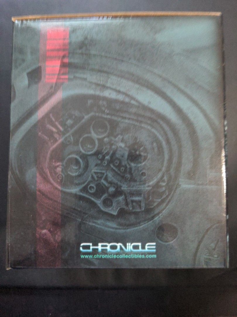 Terminator Genisys Half Scale Endo Skull, Hobbies & Toys, Toys & Games