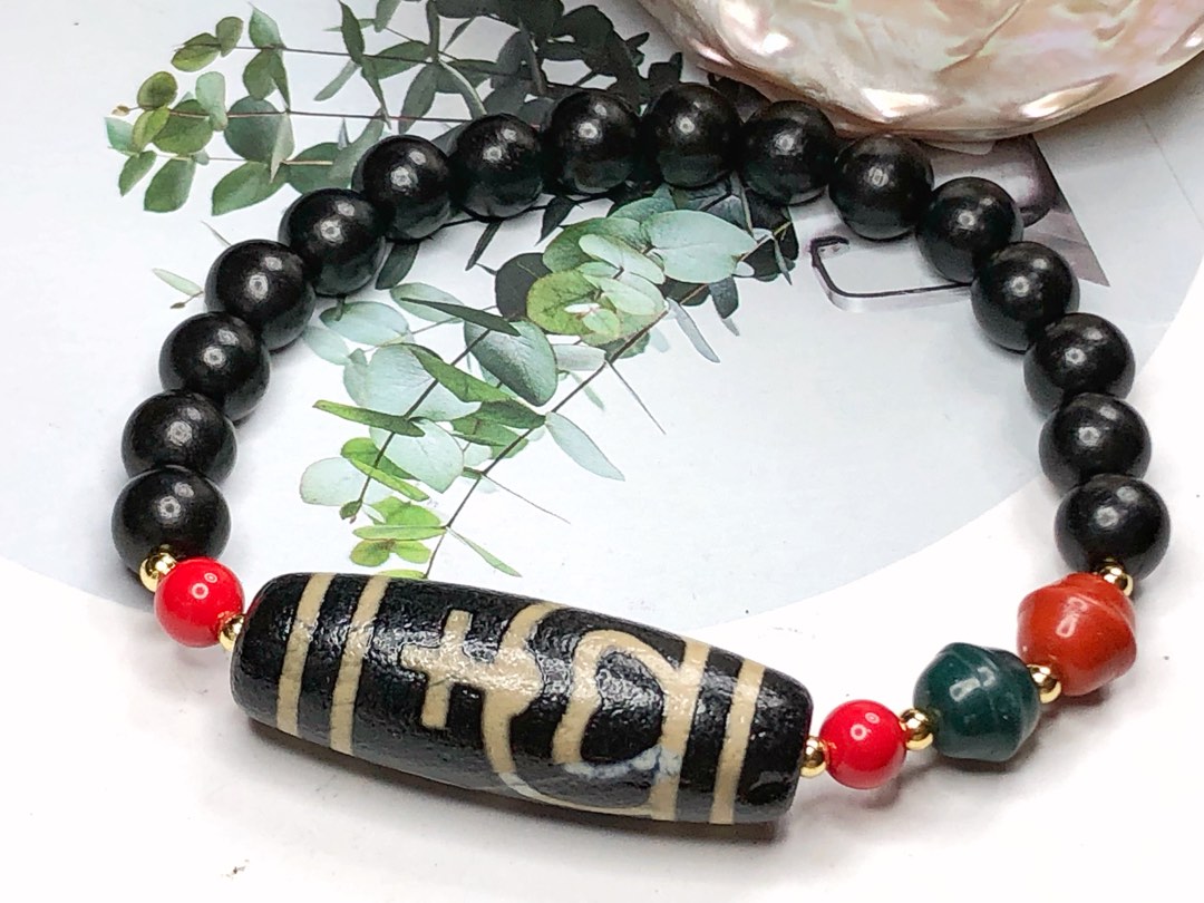 tibetan_dzi_beads_aquarius_dzi